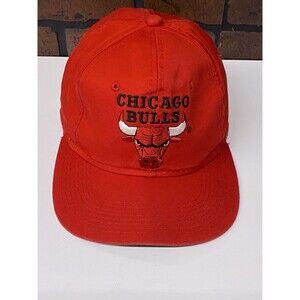 Vintage Chicago Bulls Hat Cap Snapback Mens Red 90s Logo The G Cap NBA